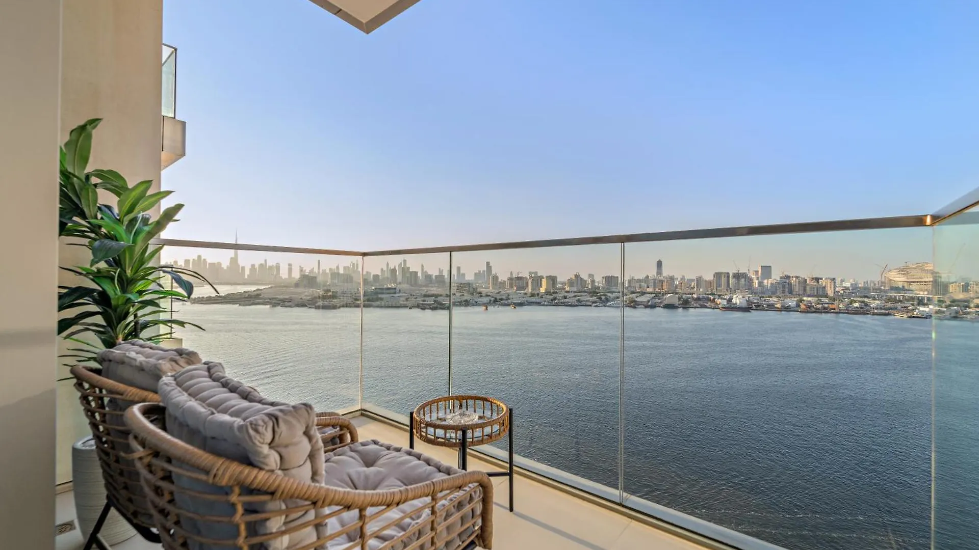 Apartmán Cozy 1Br With Balcony & Panoramic Creek Harbour Views Dubaj